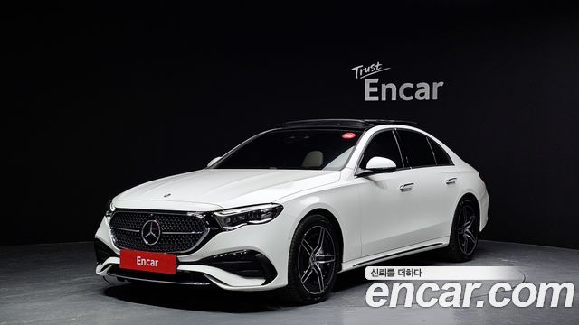 Mercedes-Benz E-Class E300 4MATIC AMG Line 2025 года из Кореи