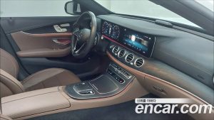Mercedes-Benz E-Class E250 AMG Line 2023 года из Южной Кореи