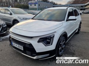 Kia Niro Signature 2025 года из Южной Кореи