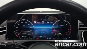 Mercedes-Benz E-Class E220d 4MATIC Exclusive 2024 года из Южной Кореи