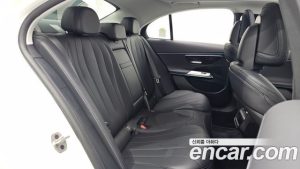 Mercedes-Benz E-Class E220d 4MATIC Exclusive 2024 года из Южной Кореи