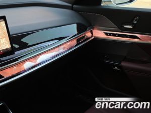 BMW 7-Series 740i xDrive M Sport Limited 2025 года из Южной Кореи