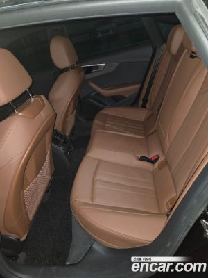 Audi A5 40 TFSI 4WD Premium Sportback 2023 года из Южной Кореи