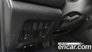 Renault-KoreaSamsung QM6 2.0 GDe LE Signature 2WD 2023 года из Южной Кореи