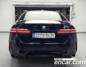 BMW 5-Series 520i Special Edition 2025 года из Южной Кореи