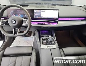 BMW 5-Series 520i Special Edition 2025 года из Южной Кореи