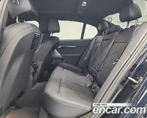 BMW 5-Series 520i Special Edition 2025 года из Южной Кореи