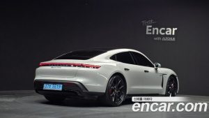 Porsche Taycan GTS 2023 года из Южной Кореи