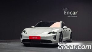 Porsche Taycan GTS 2023 года из Южной Кореи
