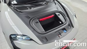Porsche Taycan GTS 2023 года из Южной Кореи