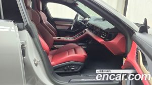 Porsche Taycan GTS 2023 года из Южной Кореи