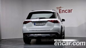 Mercedes-Benz GLE-Class GLE300d 4MATIC 2023 года из Южной Кореи