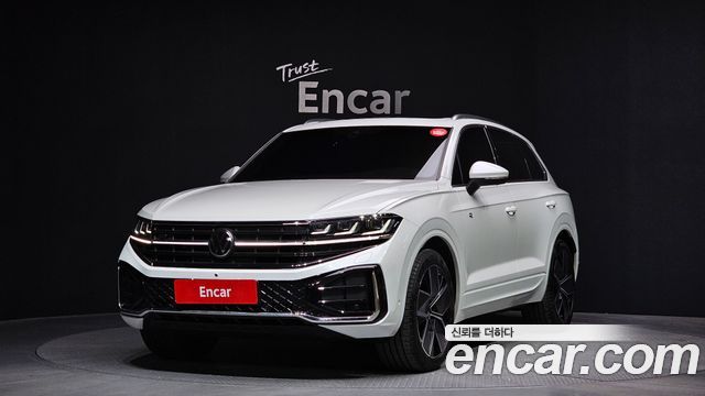 Volkswagen Touareg 3.0 TDI R-Line 2024 года из Кореи