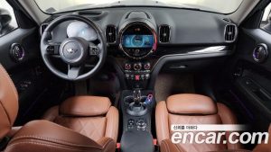 Mini Countryman CLASSIC Plus COMFORT PACK 2023 года из Южной Кореи
