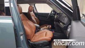 Mini Countryman CLASSIC Plus COMFORT PACK 2023 года из Южной Кореи