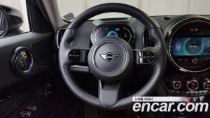 Mini Countryman CLASSIC Plus COMFORT PACK 2023 года из Южной Кореи