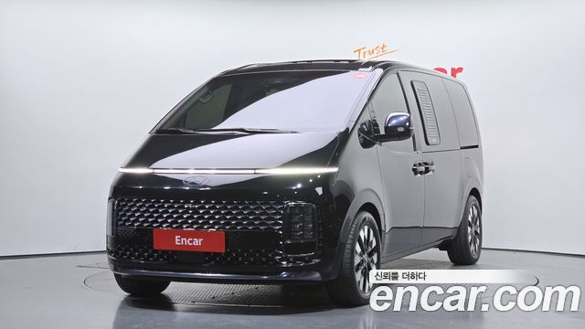 Hyundai Staria 4WD Lounge 7-Seater 2025 года из Кореи