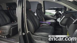 Hyundai Staria 4WD Lounge 7-Seater 2025 года из Южной Кореи