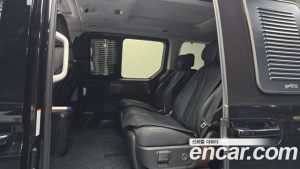 Hyundai Staria 4WD Lounge 7-Seater 2025 года из Южной Кореи