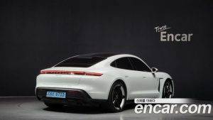 Porsche Taycan Base 2024 года из Южной Кореи
