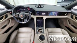 Porsche Taycan Base 2024 года из Южной Кореи
