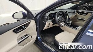 Mercedes-Benz C-Class C200 Avantgarde 2025 года из Южной Кореи
