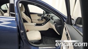 Mercedes-Benz C-Class C200 Avantgarde 2025 года из Южной Кореи