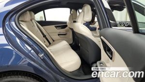 Mercedes-Benz C-Class C200 Avantgarde 2025 года из Южной Кореи