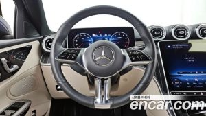 Mercedes-Benz C-Class C200 Avantgarde 2025 года из Южной Кореи