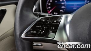 Mercedes-Benz C-Class C200 Avantgarde 2025 года из Южной Кореи