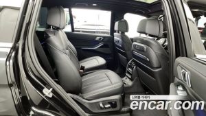 BMW X7 xDrive 40i M Sport 6 2024 года из Южной Кореи