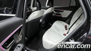 Mercedes-Benz GLC-Class GLC300 4MATIC AMG Line 2025 года из Южной Кореи