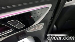 Mercedes-Benz GLC-Class GLC300 4MATIC AMG Line 2025 года из Южной Кореи