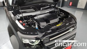Land Rover Defender 110 P400 X 2024 года из Южной Кореи