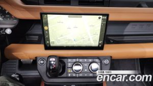 Land Rover Defender 110 P400 X 2024 года из Южной Кореи