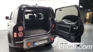 Land Rover Defender 110 P400 X 2024 года из Южной Кореи