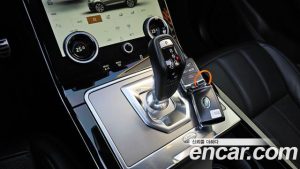Land Rover Range Rover Evoque P250 SE 2022 года из Южной Кореи