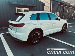 Volkswagen Touareg 3.0 TDI Prestige 2026 года из Южной Кореи