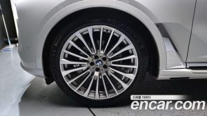 BMW X7 xDrive 40i Design Pure Excellence 6 2023 года из Южной Кореи
