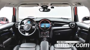 Mini Cooper 5Door DEFAULT 2023 года из Южной Кореи