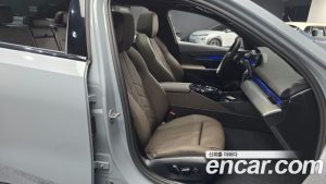 BMW 5-Series 520i M Sport 2025 года из Южной Кореи