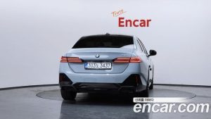 BMW 5-Series 520i M Sport 2024 года из Южной Кореи