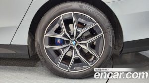BMW 5-Series 520i M Sport 2024 года из Южной Кореи