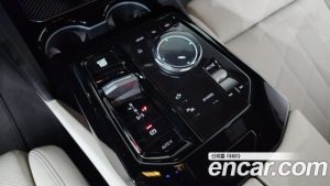 BMW 5-Series 520i M Sport 2024 года из Южной Кореи