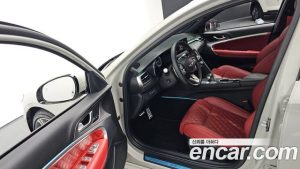 Genesis G70 Бензин 2.5T 2WD 2025 года из Южной Кореи