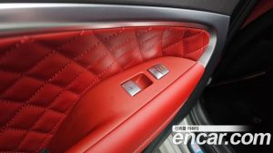 Genesis G70 Бензин 2.5T 2WD 2025 года из Южной Кореи