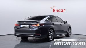 Lexus ES Executive 2026 года из Южной Кореи