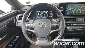Lexus ES Executive 2026 года из Южной Кореи