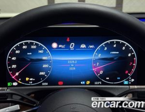 Mercedes-Benz E-Class E300 4MATIC Exclusive 2025 года из Южной Кореи