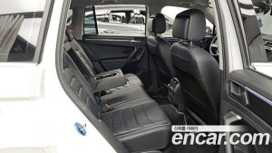 Volkswagen Tiguan 2.0 TDI Premium 2023 года из Южной Кореи